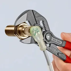 Pliers Wrench Pliers and a wrench in a single tool - 180 mm